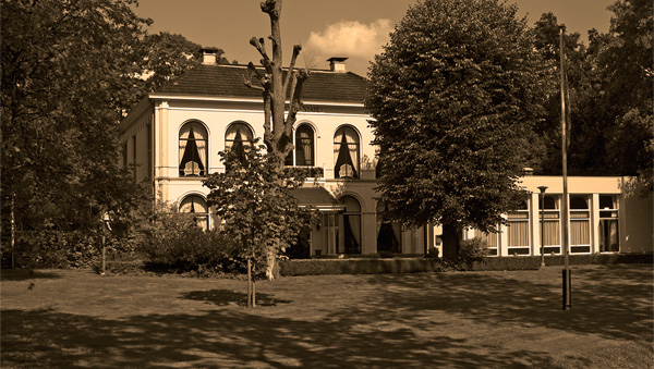 glinstrasate pand sepia
